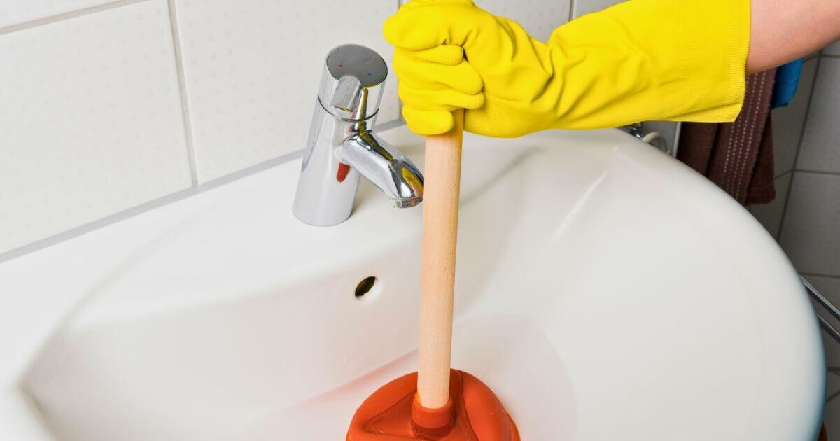 Weder Bleichmittel noch Ätznatron: Ein einfacher Trick, um das Waschbecken in nur zwei Minuten zu reinigen