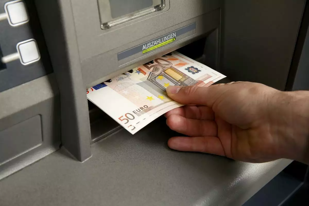 Änderungen bei der Nutzung von Geldautomaten: Ab September kann an den Terminals nur noch ein festgelegter Bargeldbetrag abgehoben werden