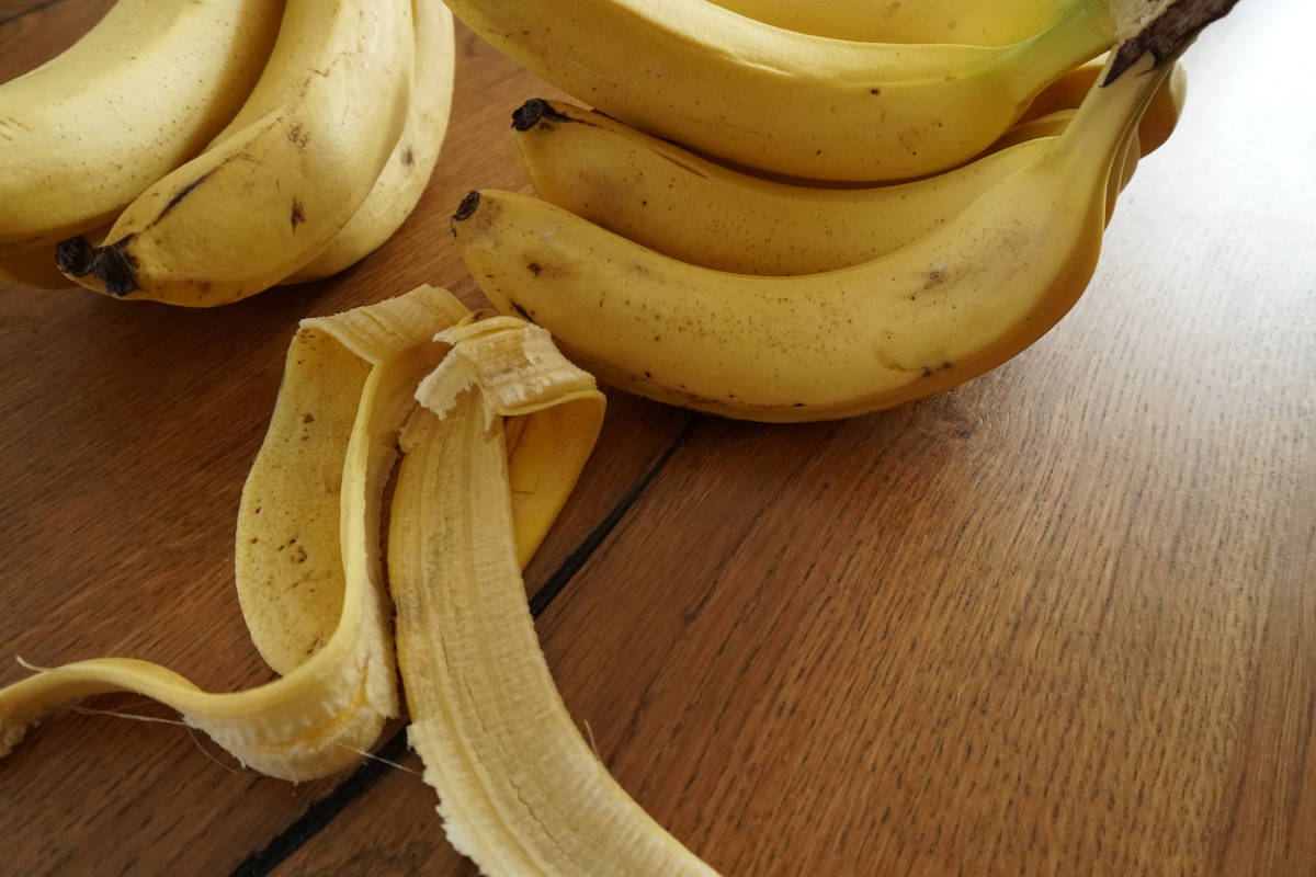 Bananenschalen und Wasser mit Backpulver: Warum wird diese Mischung empfohlen und wozu dient sie?