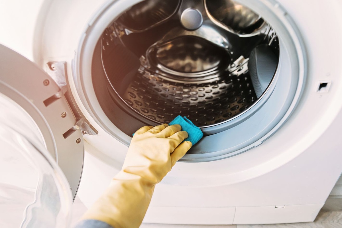 Wie man Schimmel mit einem Hausmittel von der Gummidichtung der Waschmaschine entfernt