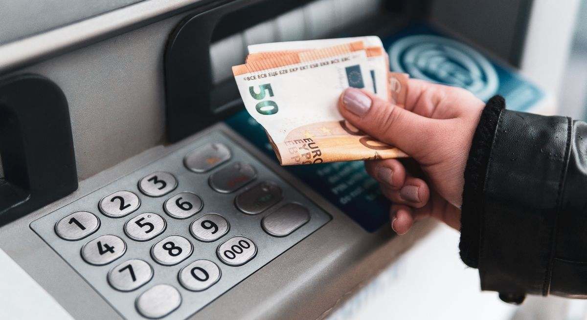 Eine einfache Geste, die Sie beim Abheben von Geld am Geldautomaten machen sollten: „Das ist der Unterschied zwischen Diebstahl und Nicht-Diebstahl.“