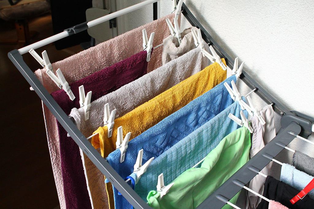 Ihre Waschmaschine kann Wäsche trocknen. Das wissen nur wenige, dabei reicht ein einfacher Trick mit einem Knopfdruck.